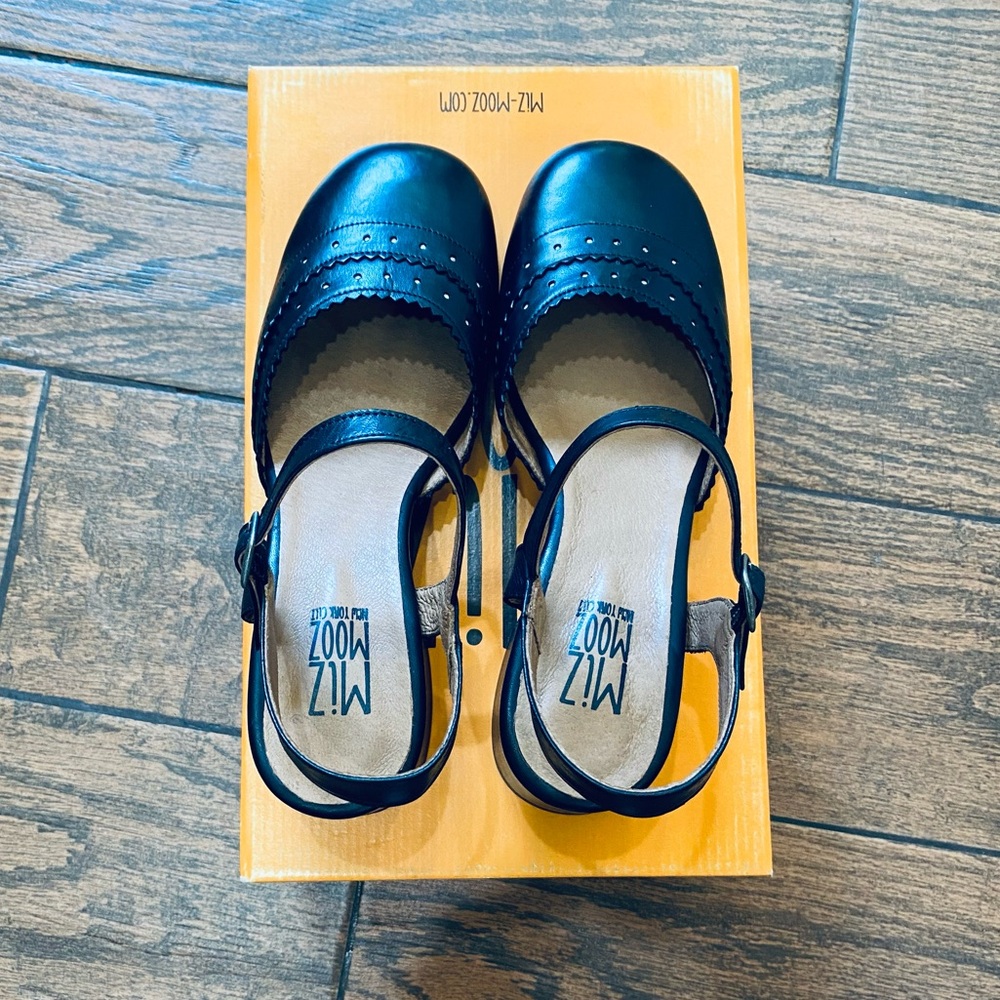 Miz Mooz Black Leather Mary Jane Slingback Heels. Unworn. Beautiful shoes - Picture 7 of 16